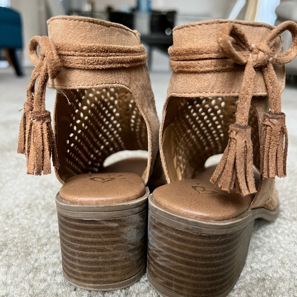 Justice! Perforated Heeled Bootie Sandals - Picture 7 of 8